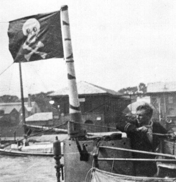 Что изображали пираты на своих флагах 