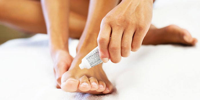 Как размягчить ногти на ногах при грибке мазями, ванночками, растворами и лаком