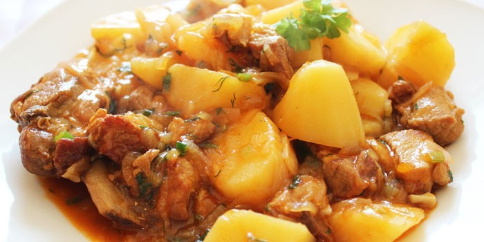 Жаркое из курицы - как вкусно приготовить с картошкой, овощами или грибами