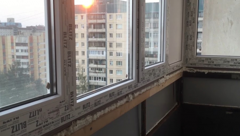 Переробка балкона в хрущовці з утепленням і склопакетами