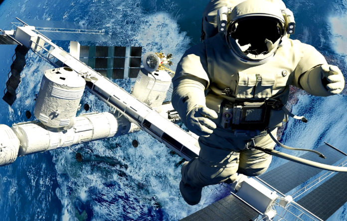 Чи може космонавт сам надіти скафандр?